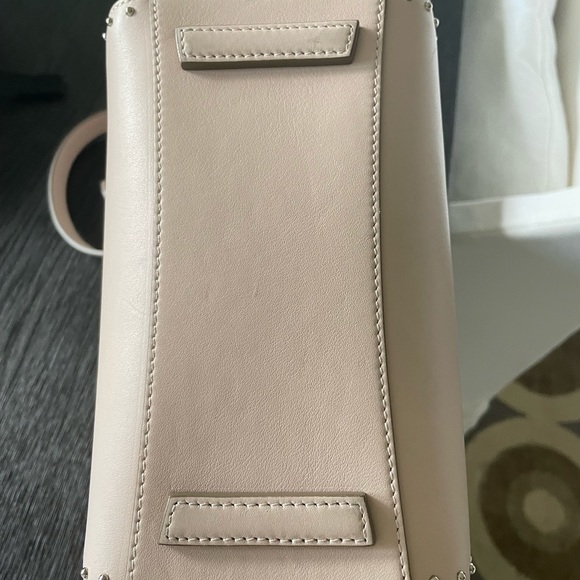 Givenchy Mini Antigoda. Baby pink color. - Picture 11 of 16